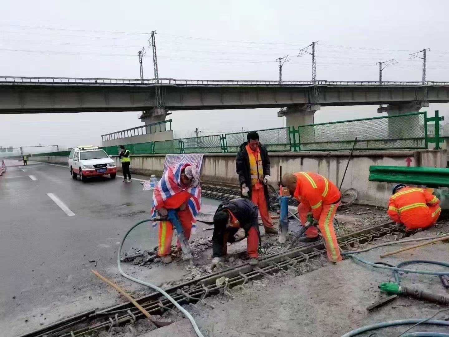 永定桥梁伸缩缝抢修料